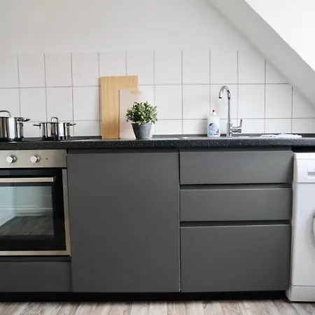 Bege Apartments: Business Quarters *